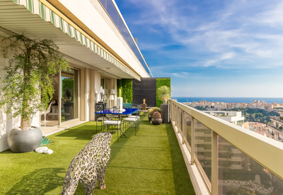 LUXUEUX ET GRAND TRIPLEX AVEC  PARKING DOUBLE ET CAVES