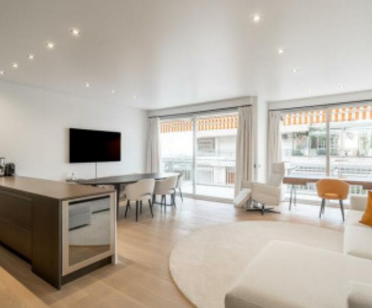SUPERBE 4P RENOVE EN ETAGE ELEVE