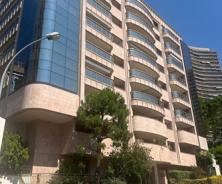 EXCLUSIVITÉ! SPACIEUX STUDIO AVEC VUE MER DÉGAGÉE