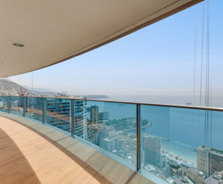 3 bedroomin high floor with a panoramic view