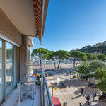 2 BEDROOM APARTMENT - MIXED USE - ROCK AND F1 VIEW